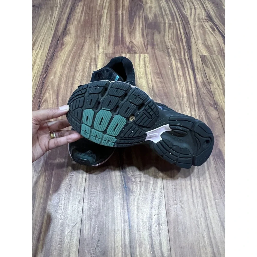 adidas astir sneakers